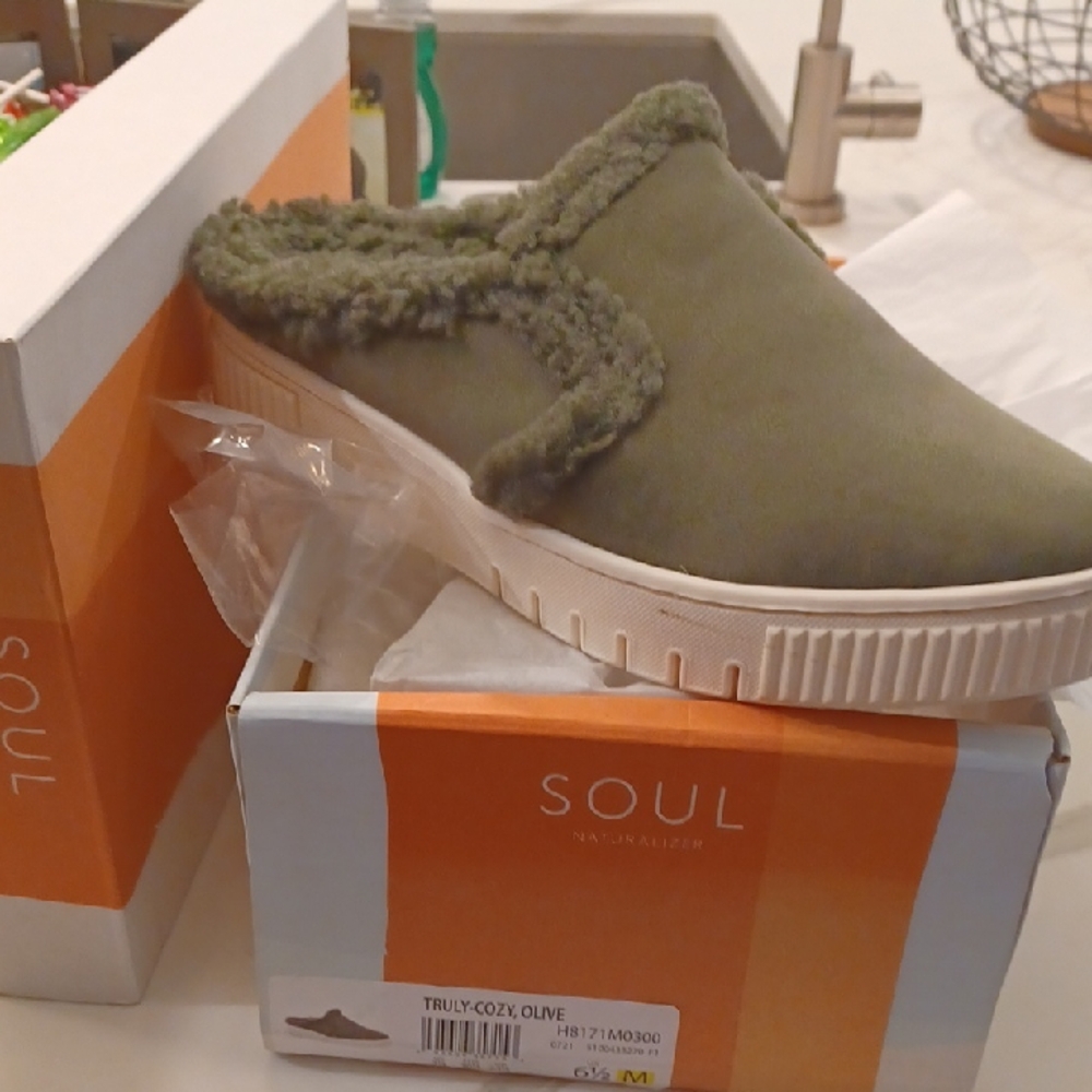SOUL Naturalizer Womens Truly Cozy Faux Fur Lined Slip On Mules Shoes NWB $80